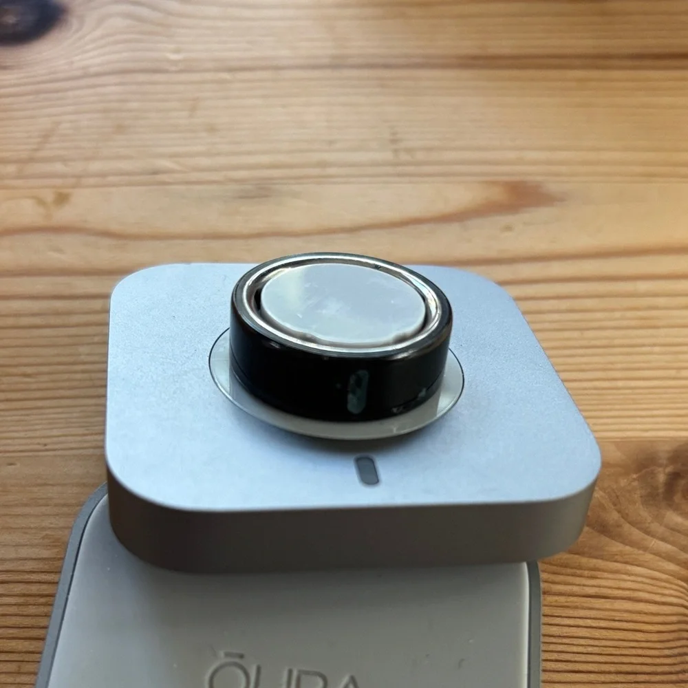 Oura Ring (Oura) Black Smart Ring - Size 8 with Two Chargers (Boxed)
